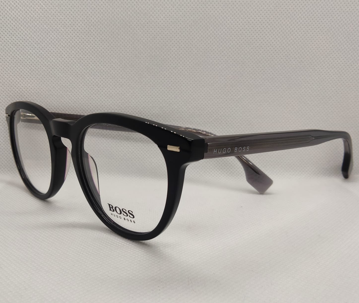 HUGO BOSS EYEGLASSES FOR MENSWEAR